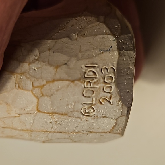 Willow Tree | Celebrate Figurine with Angel Wings by Susan Lordi - Picture 10 of 11